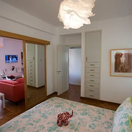 Apartment Living By The Beach Limassol